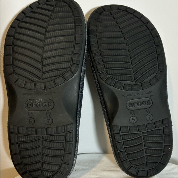 CROCS BAYA Black GLITTER Sandals SIZE 7 Women’s - Picture 10 of 11